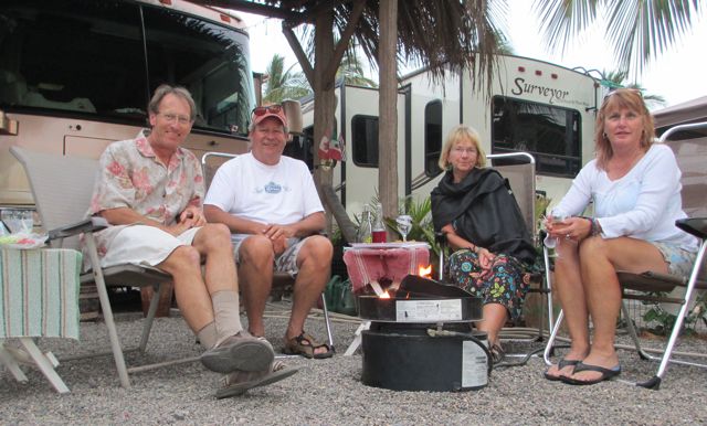 IMG_2115 Roger and Chris are wonderful people and we hope they will come back to the Isla next season.
