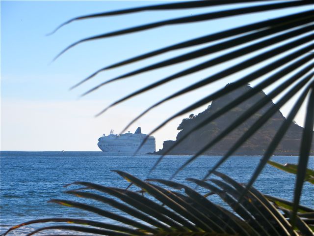 Just before sunset and the onset of the termites we had a cruise ship leave.