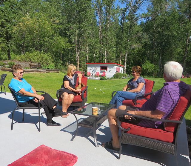 Rather than go for a walk it we sat out on the deck and absorpbed the heat of the sun.