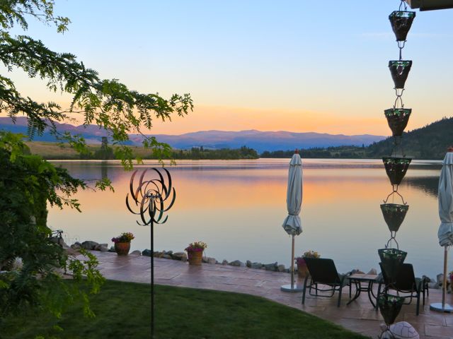The sun sets to the extreme right of the photo and this was just reflections but it does make for a nice sunset.