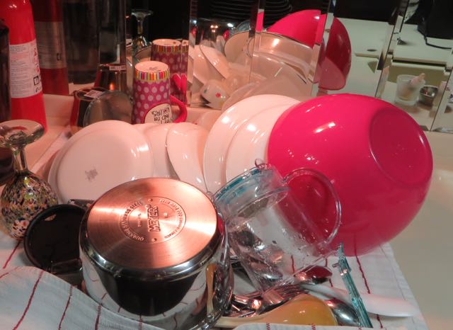 Just to show you that we do eat in all meals and have lots of dishes at the end of each day.