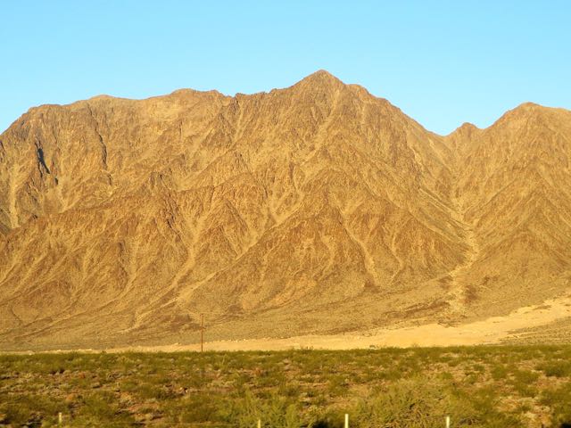 I wonder how many people who come to Vegas appreciate the beauty of the area.