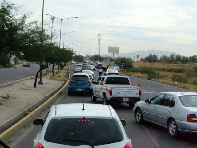 An accident just before Hermosillo. The policeman in the phtot got an