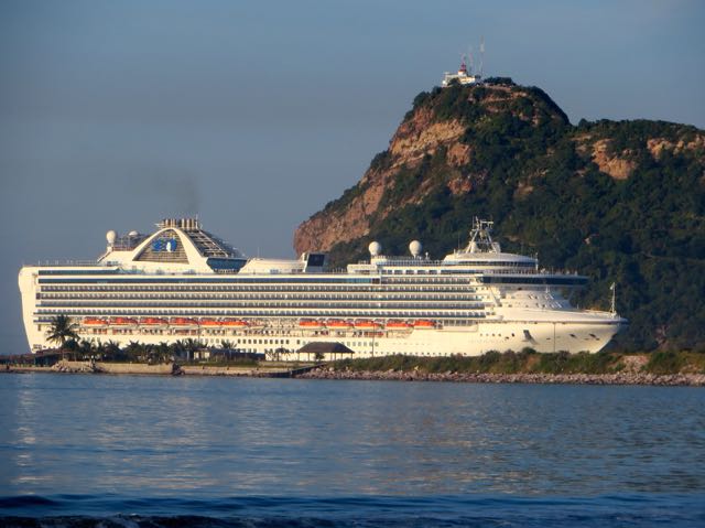 It started off with the Grand Princess coming into port.