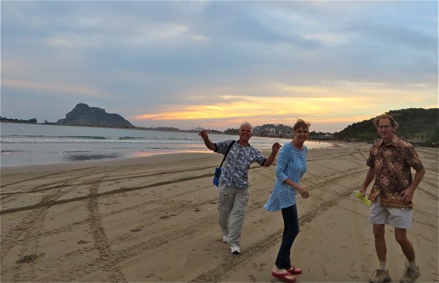 Almost 2 weeks ago we headed down the beach to the monthly spaghetti dinner at Carmelita's