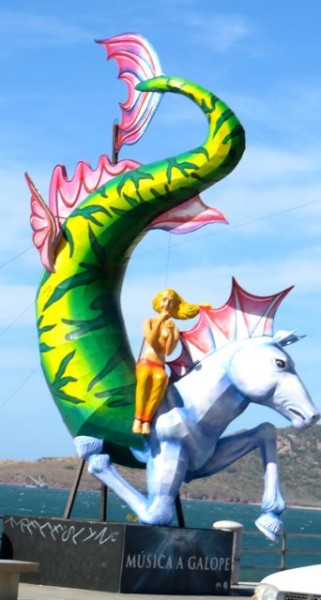 As our pulmonia traveled up the malecon we were able to view most of the paper mache statues.