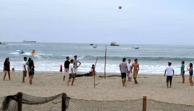 We have had grey skies since last Friday, Not a great way to end our vacation but at least it was cooler to pack up.