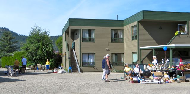 Great to see the folks who live in the condos particpate also.