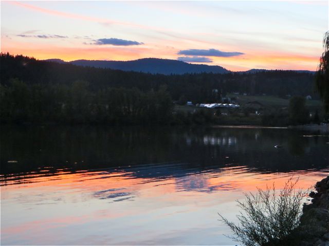 So nice to be here at this time of year to enjoy the beauty around us.