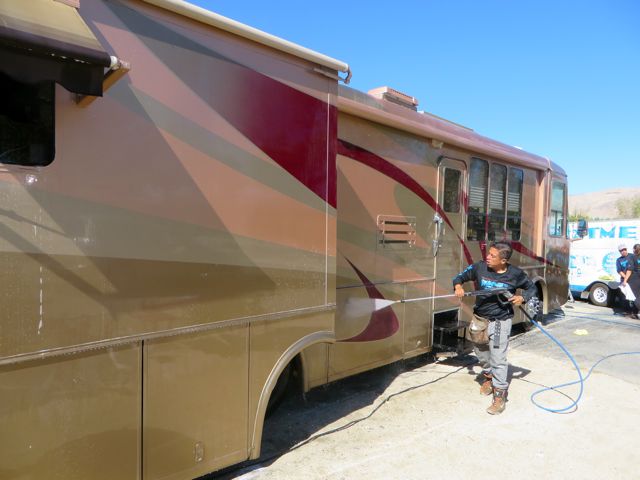 It was the best cleaning we have ever had done here in the US. The RV is spotless and as there is no rain in the forecast it should stay that way.