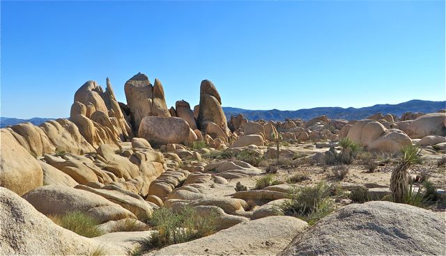Some of the boulders appers to have been carved into a varity of shpes